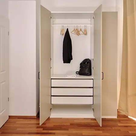 Stilvolle Altbauwohnung Nahe Duesseldorf Mit Balkon & Parkplatz * 诺伊斯