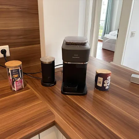 Stilvolle Altbauwohnung Nahe Duesseldorf Mit Balkon & Parkplatz 诺伊斯