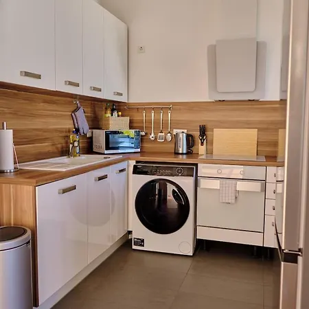 Stilvolle Altbauwohnung Nahe Duesseldorf Mit Balkon & Parkplatz 公寓
